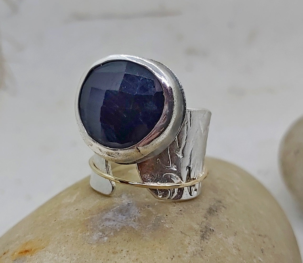 Dark blue sapphire ring, size 7.5