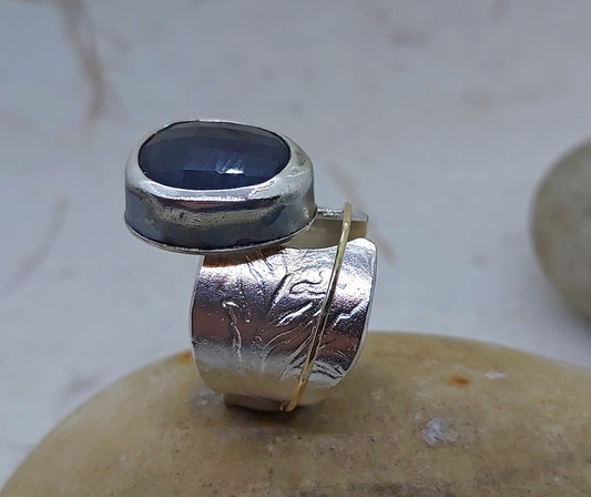 Dark blue sapphire ring, size 7.5